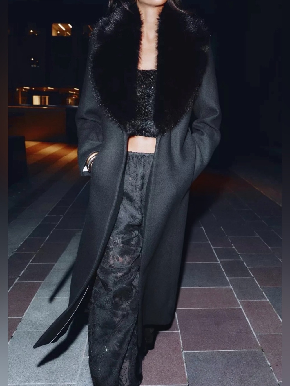 Zara Black Wool Blend Faux Fur Trim Hooded
Cape Coat Jacket Size Medium
